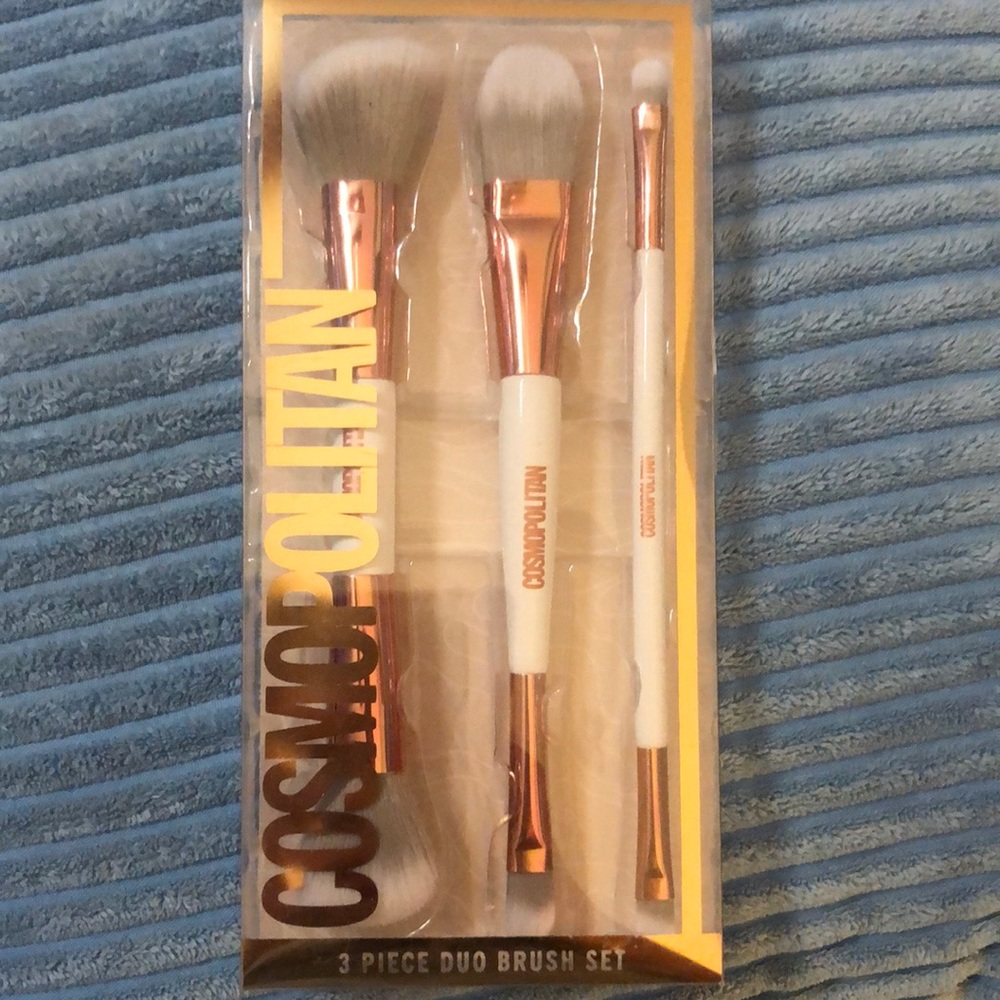 Cosmopolitan 3 piece Duo Brush set